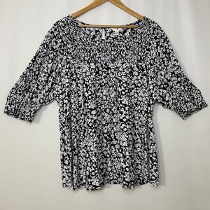 Terra & Sky Women’s 1X Black White Floral Smocked Blouse Top